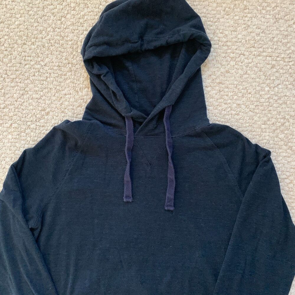 American Eagle Lightweight Stretch Standard Fit Navy Blue Hoodie Size M